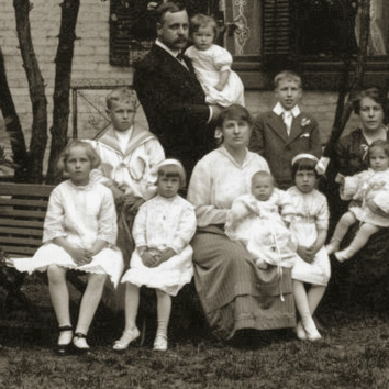 La famille de Jules-Alexandre Duchastel de Montrouge, vers 1920, photographie d'époque